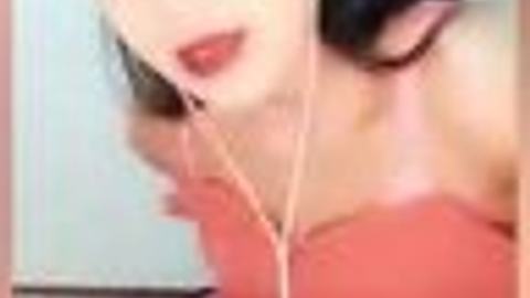 ဆော်အလန်းလေးရဲ့ပူစီနုနုဖတ်ဖတ်လေး — LeakMM Myanmar video preview