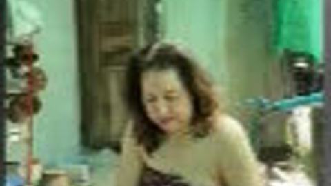 ရေချိုးနေတဲ့ အကိတ်မမကြီး — XBurma Myanmar video preview