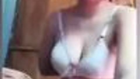 ဖုတ်ဖုတ်လေးတင်ကွက်မဲနေသောအခါ 😜 — LeakMM Myanmar video preview