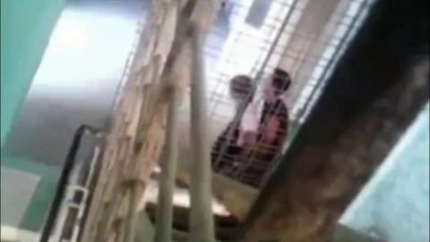 တိုက်ခန်းလှေခါးမှာ ကြုံးနေတဲ့အတွဲ — LeakMM Myanmar video preview