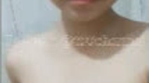 ရေမချိုးဘဲနဲ့ ထန်ပြတဲ့ အကိတ်မလေး video preview
