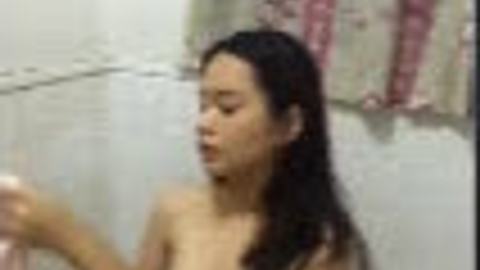 သူလေးရေချိုးတာရှက်နေတာ — XBurma Myanmar video preview