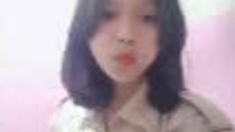 အကိတ်မလေး ဘဲကိုထန်ပြနေတာ video preview