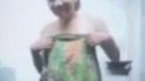 ဘဲကိုပြရင်းရှက်နေတဲ့ဆော် — LeakMM Myanmar video preview