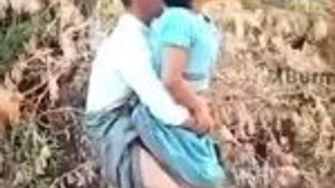 မော်တော်ဆပ်ချောင်းရိုက်လေး — LeakMM Myanmar video preview