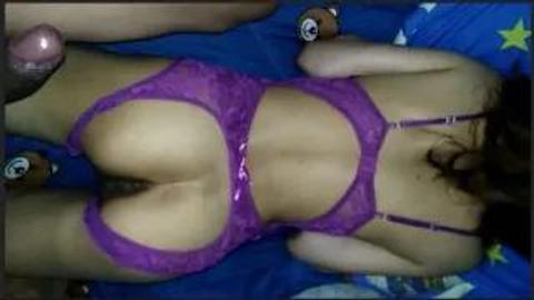 Hot Wife လေးကို ဝတ်စုံအလန်းနဲ့ ပြုစုခိုင်းတဲ့ဘဲ — LeakMM Myanmar video preview