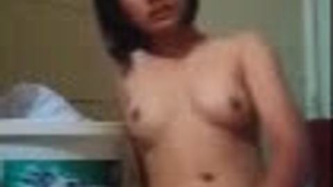 မြန်မာအပျိုပေါက်လေးရဲ့ solo အလန်းလေး — XBurma Myanmar video preview