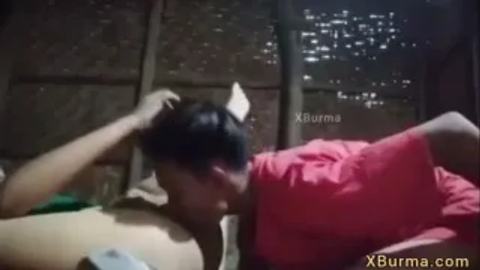 အပေးအယူမျှတဲ့လင်မယား video preview
