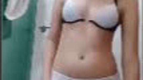 ရေချိုးခန်းထဲကအငုံးလေး — XBurma Myanmar video preview
