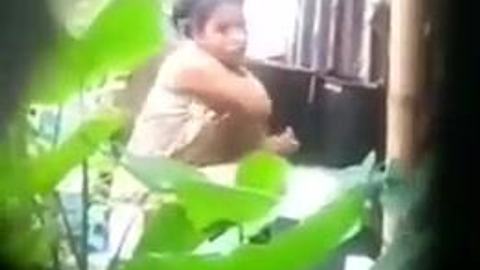 ရေချိုး အဝတ်လဲ — LeakMM Myanmar video preview