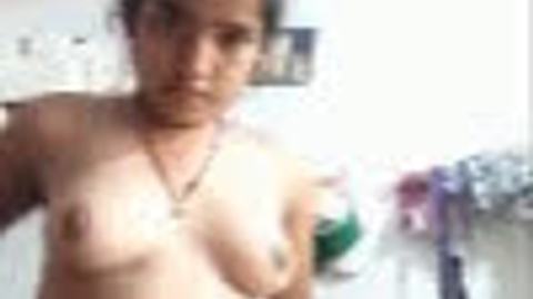 စောက်မွှေးထူထူညိုကိတ်လေး — XBurma Myanmar video preview