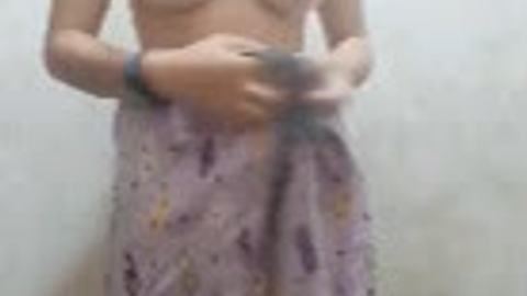 ချစ်စရာအကိတ်လေးတွေ ဂလုကြ — XBurma Myanmar video preview