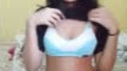 အပျိုမလေး အဖုတ်ရဲရဲ ဂလုကြ — XBurma Myanmar video preview