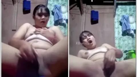 ခရမ်းသီးနဲ့ကြမ်းတဲ့ Sex Chat video preview
