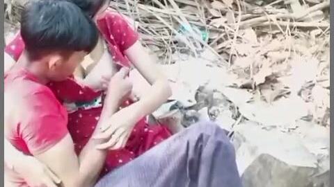 ခိုးစားချောင်းရိုက်အလန်းလေး #1 video preview