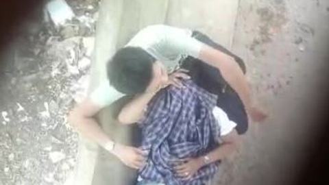 ကပ်တိုးလေးနှိုက် ချောင်းရိုက် video preview