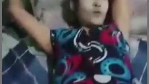 မုန့်ဖိုးပေးပြီးလိုးတဲ့ ကားဆရာကြီး — XBurma Myanmar video preview