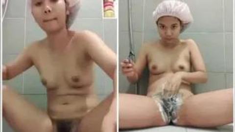 ရေချိိုးခန်းထဲ အမွှေးရိတ် video preview