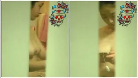 ရေချိုးခန်းထဲက ကောင်မလေး video preview