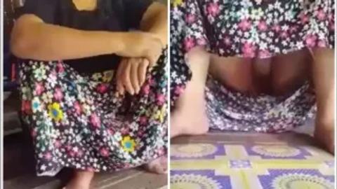 အောက်စလွတ်တဲ့ အဒေါ်ကြီး video preview