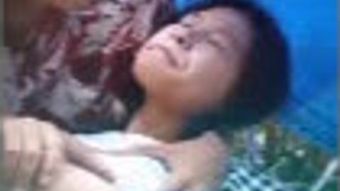 စော်လေးကအိပ်ပျော်တော့မယ်ထင်တယ် video preview