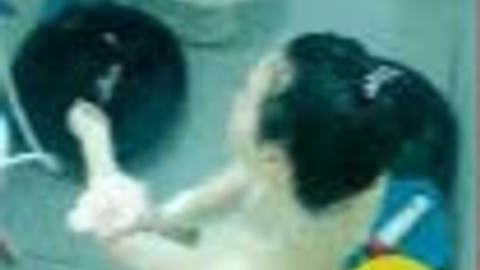 ရေချိုးချောင်းရိုက်အလန်းလေးများ ဂလု video preview