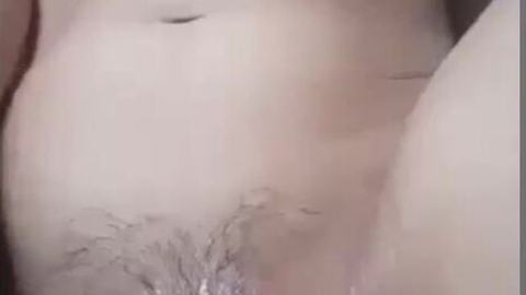 အမွှေးပေါက်ခါစလေး ထန်နေတာ video preview