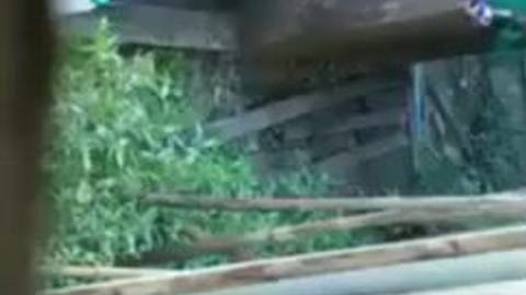 မြန်မာရေချိုးချောင်းရိုက်လေးဂလု video preview