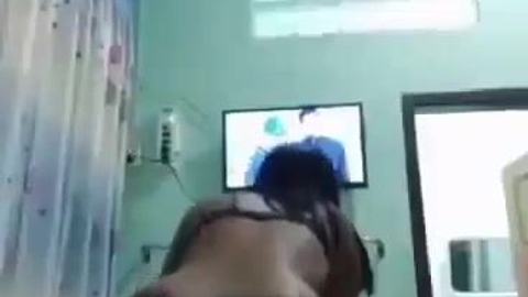 တည်းခိုခန်းမှာကုန်းတဲ့အညာသူ — XBurma Myanmar video preview