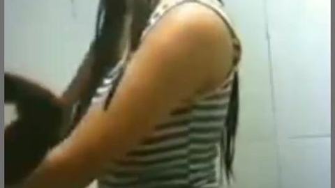 ရေချိုးချောင်းရိုက်အလန်းလေးတွေ — XBurma Myanmar video preview