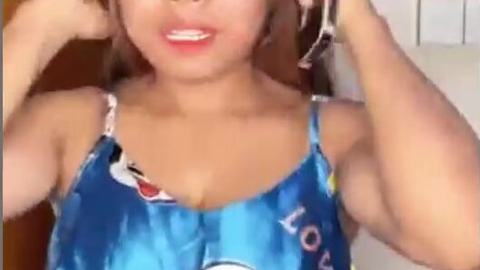 လဲ့လဲ့ဝင်း ဘာတွေပြောနေတာလဲမသိ — XBurma Myanmar video preview