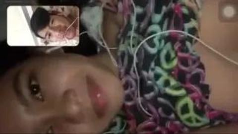 ပြုံးပြုံးလေးနဲ့ Sex Chat video preview