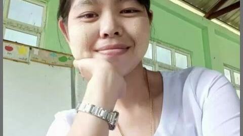 ကျောင်းဆရာမ ဖုတ်ဖုတ်အမိုက်စားလေး — XBurma Myanmar video preview