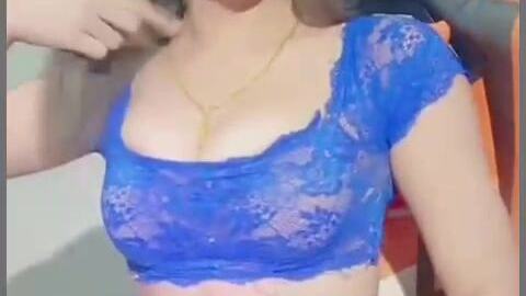 ပေါက်ပေါက်ဆုပ်လေး အားပေးလိုက်ပါအုံး — XBurma Myanmar video preview