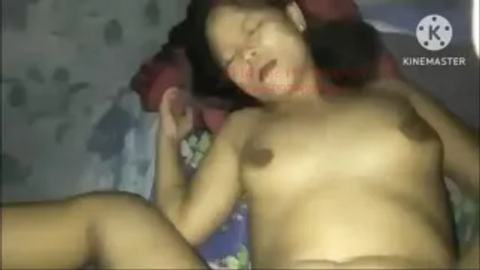 တရေးနိုး ထလိုးတဲ့လင်မယား video preview