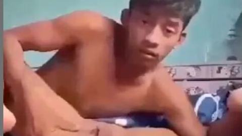 ချာတိတ်လေးအတွဲ ရှယ်လိုးနေတာ ဂလုကြ — XBurma Myanmar video preview