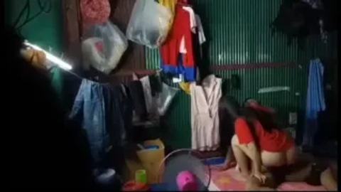အလုပ်တန်းလျားက လင်မယား video preview