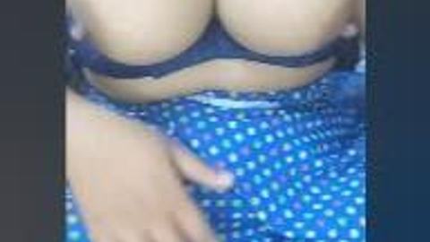 စောက်ရမ်းထန်တဲ့မြန်မာမမကြီး — XBurma Myanmar video preview