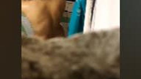 မြန်မာရေချိုးချောင်းရိုက် video preview