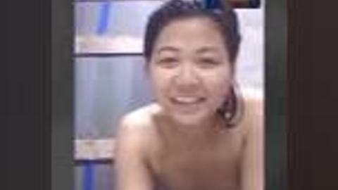 ရေချိုးပြတဲ့မြန်မာမလေး — XBurma Myanmar video preview
