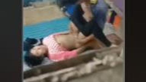 ချာတိတ်လေးတွေဆွဲနေတာကို ချောင်းရိုက်တဲ့ဘဲကြီး video preview