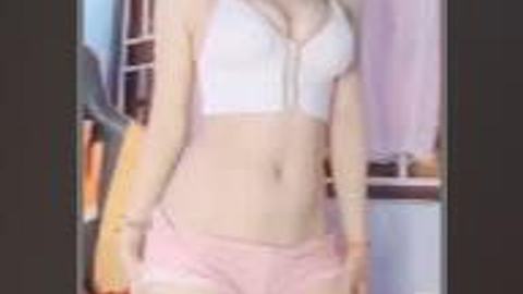 ပေါက်ပေါက်ဆုပ်လေး ဂလုကြ — XBurma Myanmar video preview