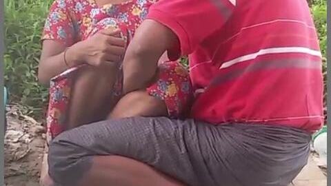 ချောင်းရိုက်အလန်းလေး video preview