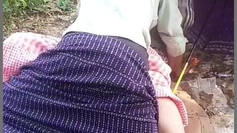 ခိုးစားချောင်းရိုက်လေး video preview