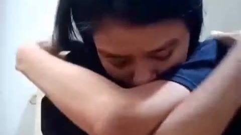 ရေမချိုးခင်လေးပြတဲ့ ပိပိလေး — LeakMM Myanmar video preview