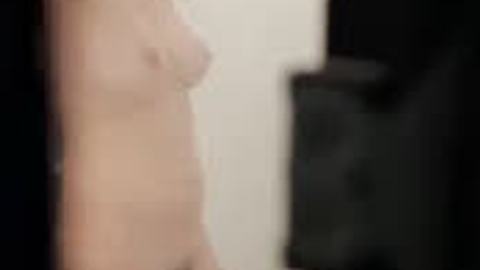 ရေချိုးနေတဲ့စော်အလန်းလေး video preview