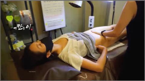 စောက်မွှေးလာရိတ်တဲ့စော်လေး — LeakMM Myanmar video preview