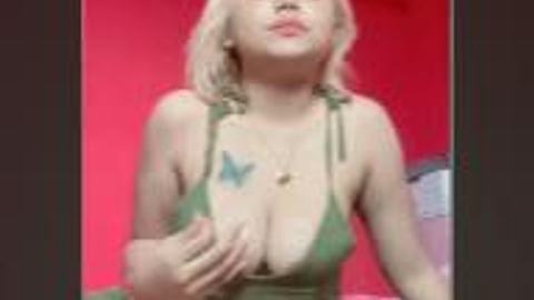 ဖင်ထောင်ပြီးရှယ်ကုန်းပြတဲ့ မူးမူး — LeakMM Myanmar video preview