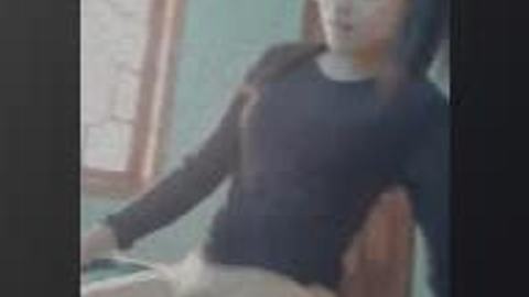 မြင်းစီးကြမ်းတဲ့ မြန်မာမလေး ရှယ်မိုက် — XBurma Myanmar video preview
