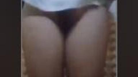 အိမ်သာထဲမှာထန်တဲ့ ကြိုက်ကုန်းမမ #1 — LeakMM Myanmar video preview